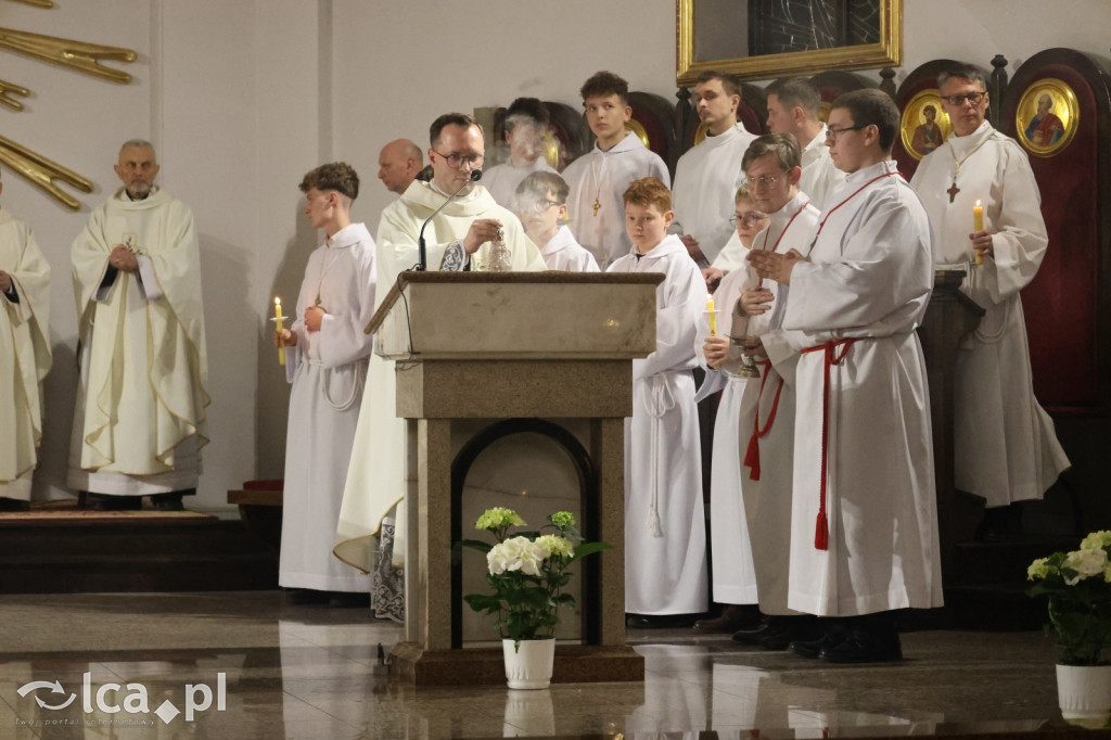 Wigilia Paschalna w kościele NSPJ w Legnicy