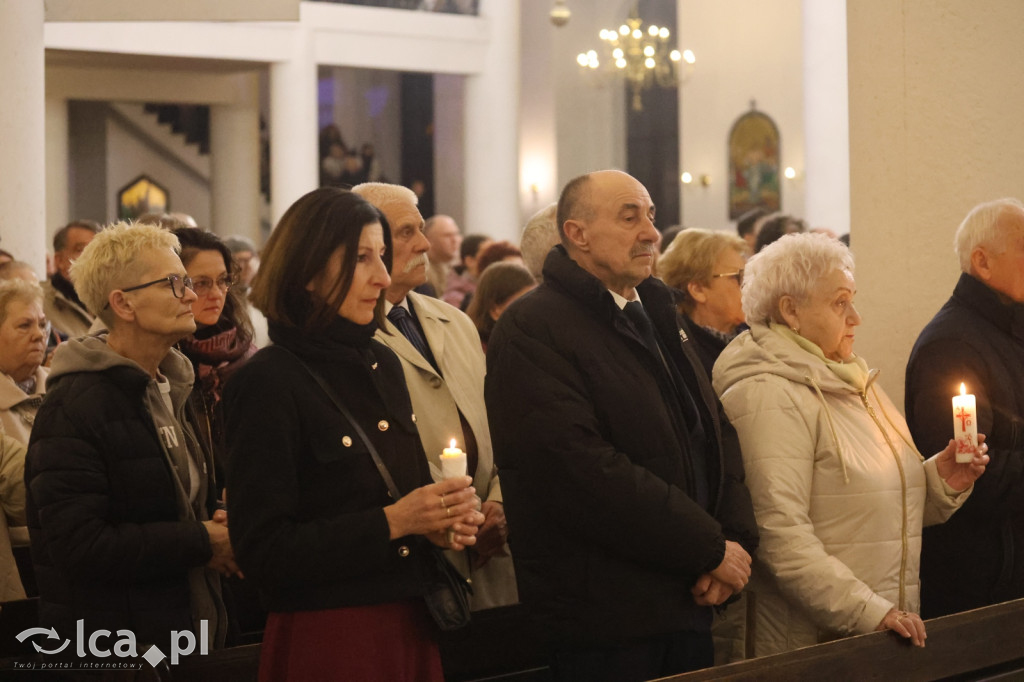 Wigilia Paschalna w kościele NSPJ w Legnicy