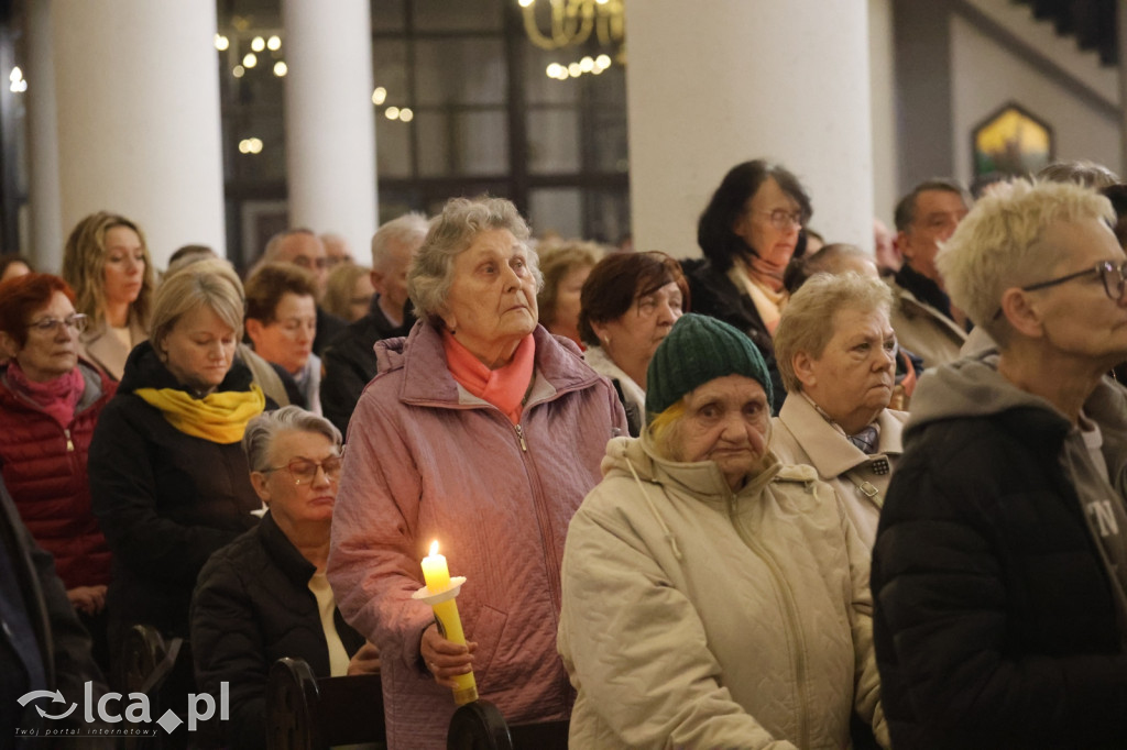 Wigilia Paschalna w kościele NSPJ w Legnicy
