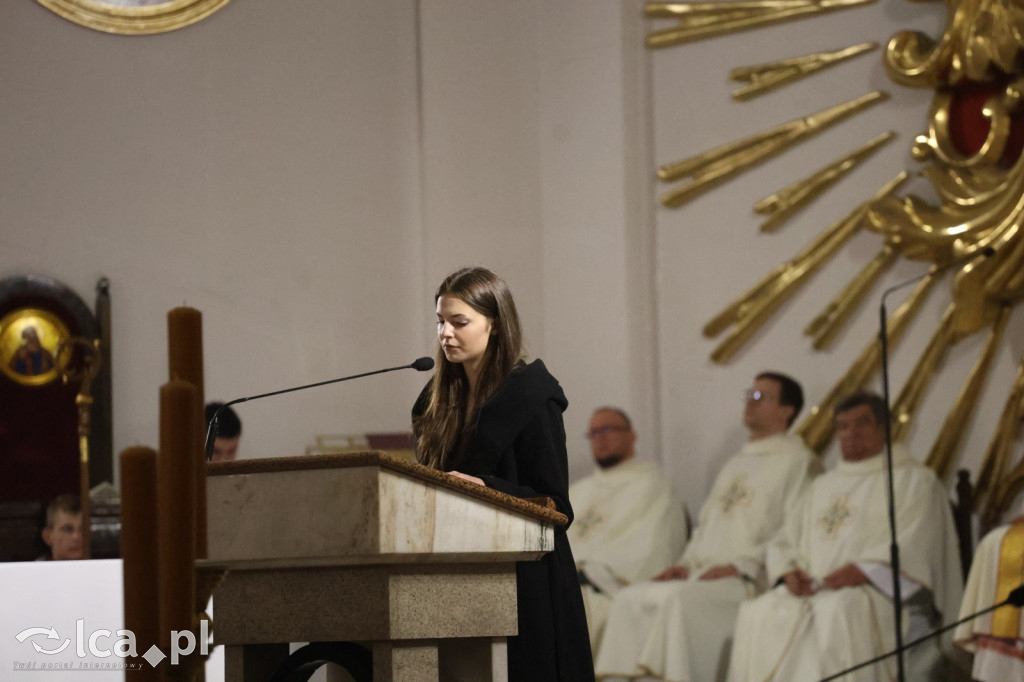 Wigilia Paschalna w kościele NSPJ w Legnicy