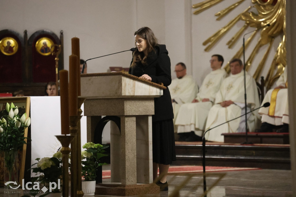 Wigilia Paschalna w kościele NSPJ w Legnicy