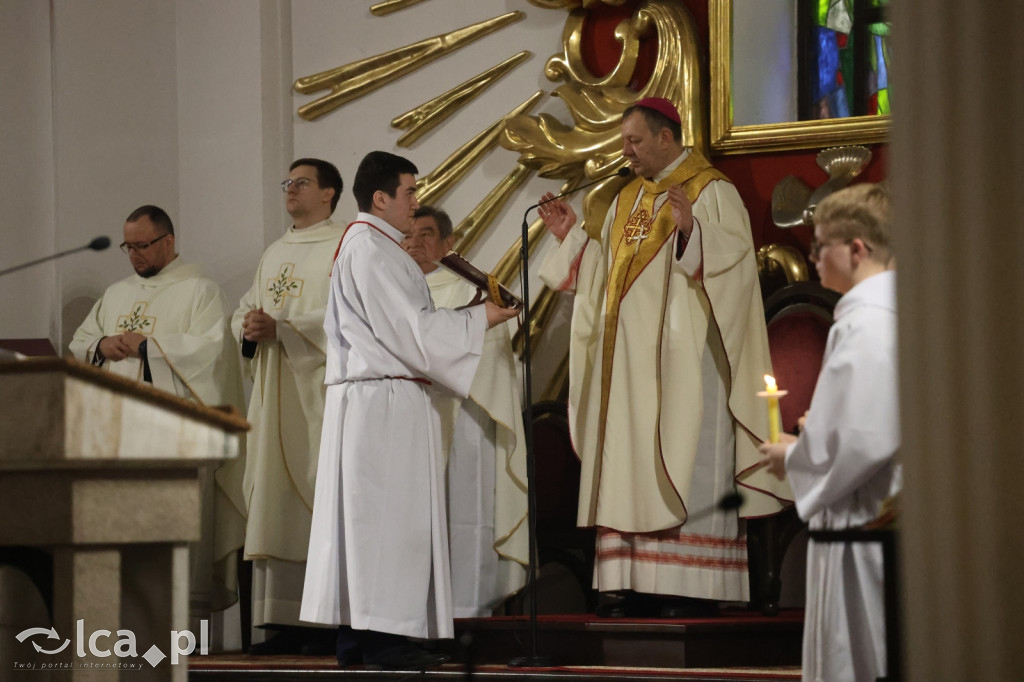 Wigilia Paschalna w kościele NSPJ w Legnicy