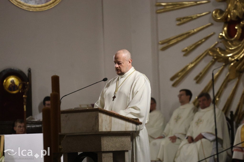 Wigilia Paschalna w kościele NSPJ w Legnicy