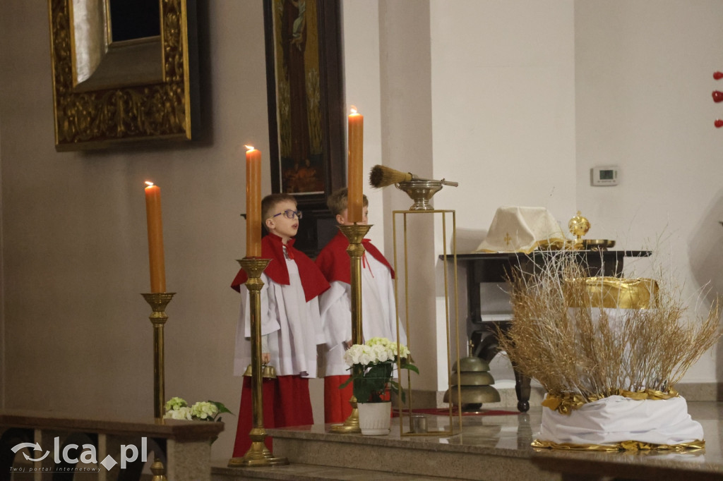 Wigilia Paschalna w kościele NSPJ w Legnicy