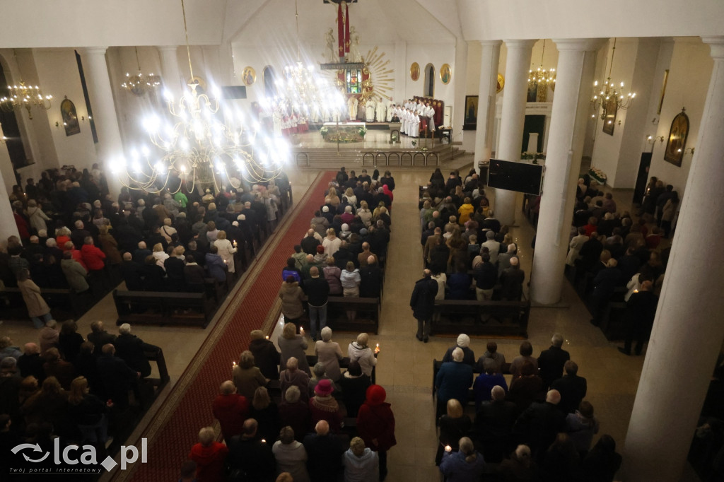 Wigilia Paschalna w kościele NSPJ w Legnicy