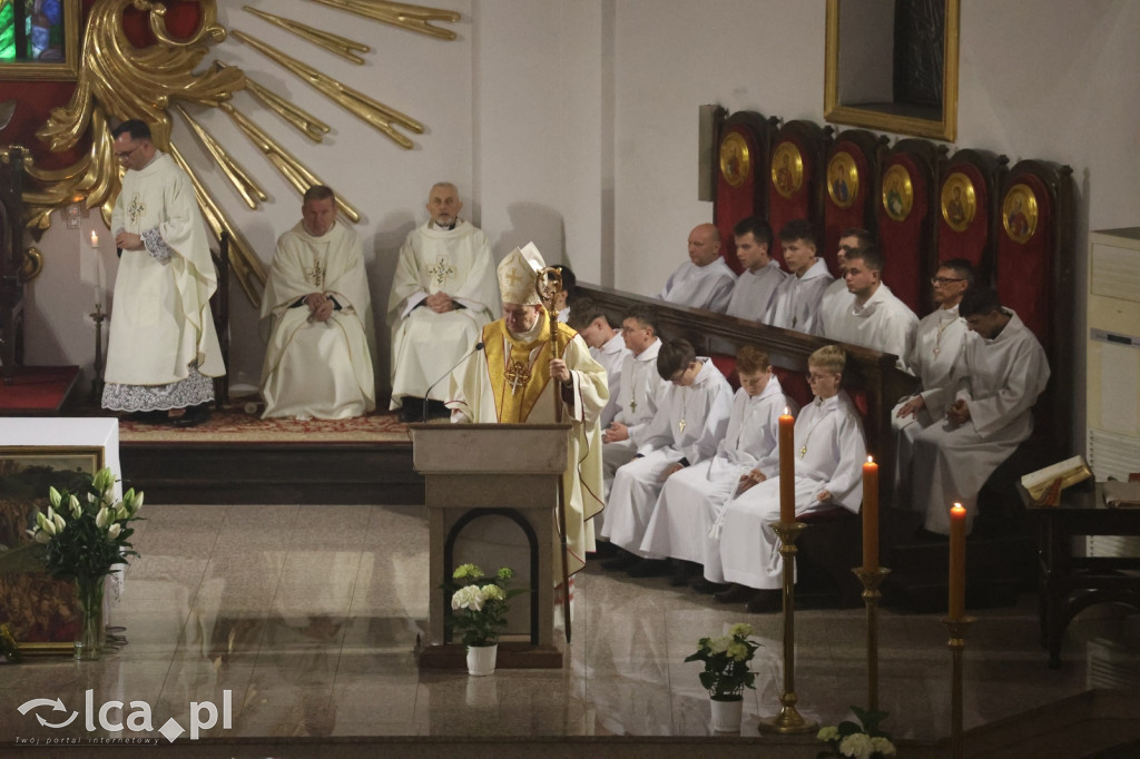 Wigilia Paschalna w kościele NSPJ w Legnicy