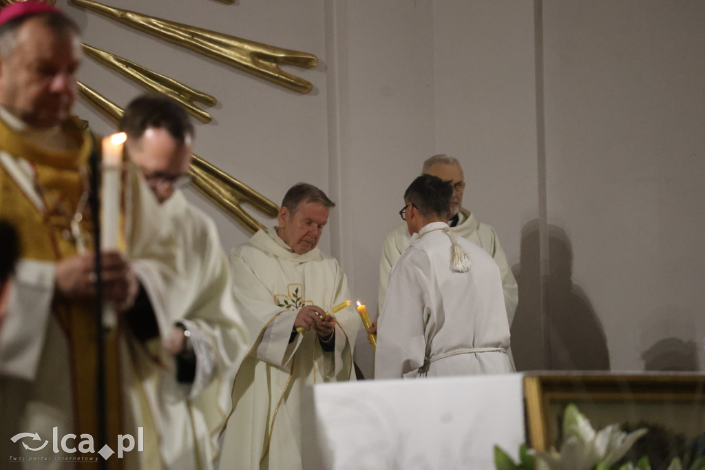 Wigilia Paschalna w kościele NSPJ w Legnicy