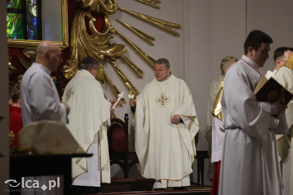 Wigilia Paschalna w kościele NSPJ w Legnicy