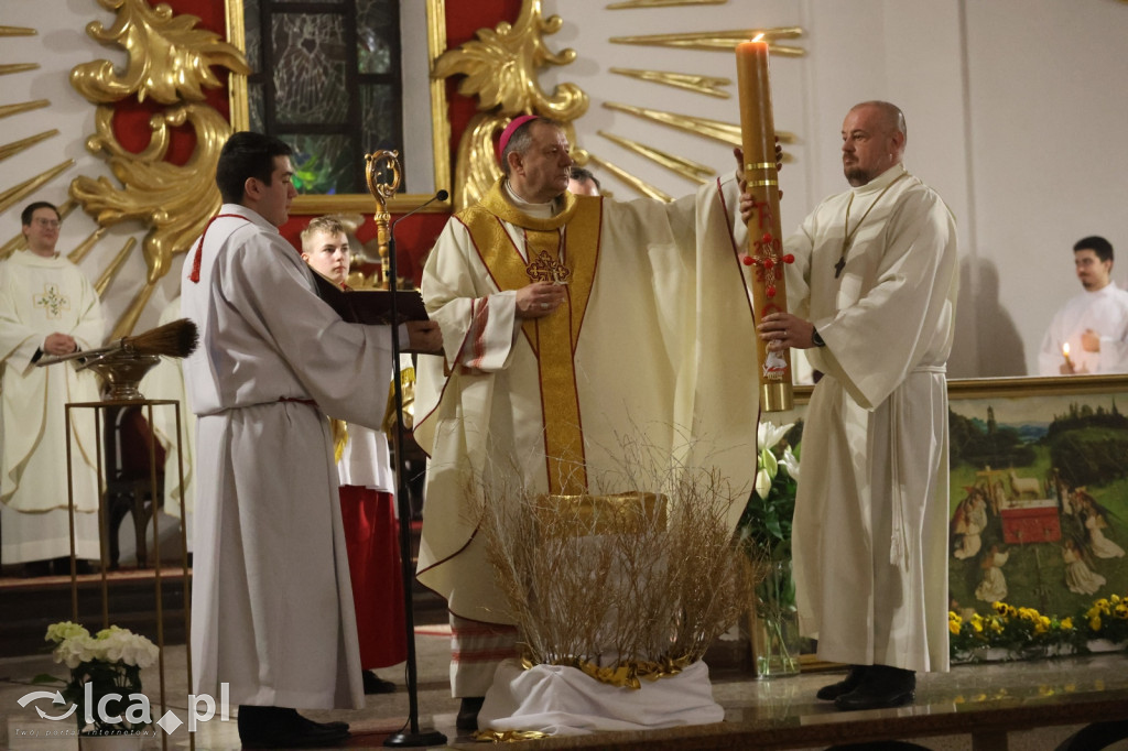 Wigilia Paschalna w kościele NSPJ w Legnicy