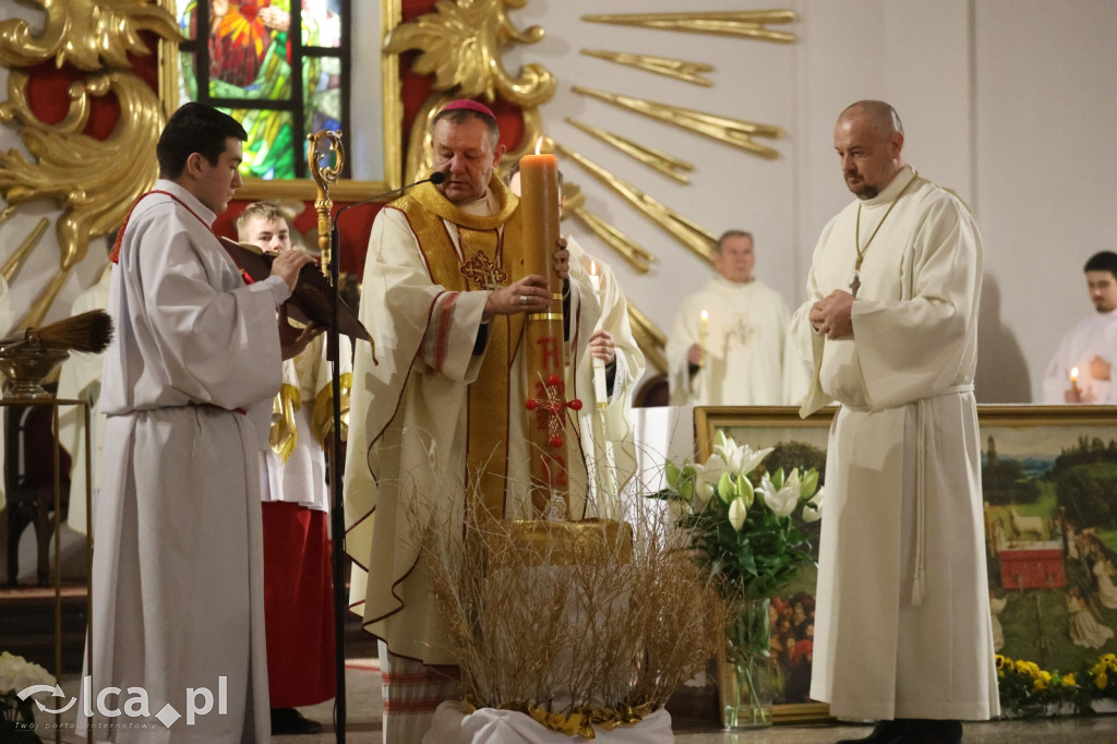 Wigilia Paschalna w kościele NSPJ w Legnicy