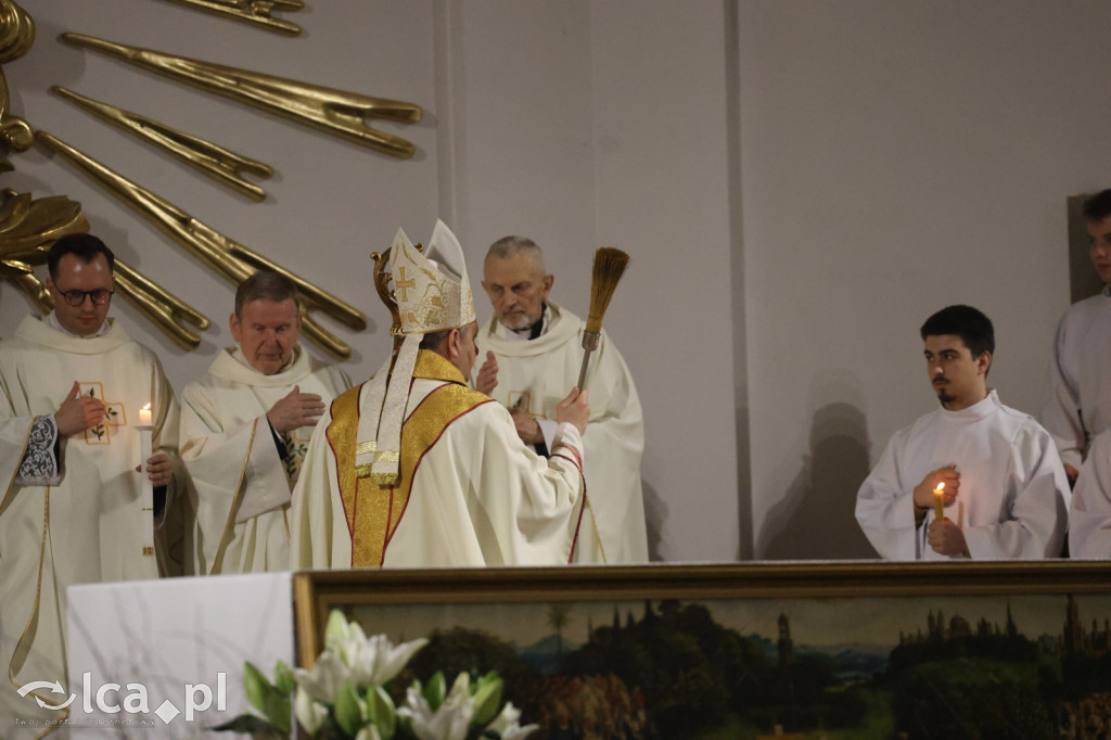 Wigilia Paschalna w kościele NSPJ w Legnicy