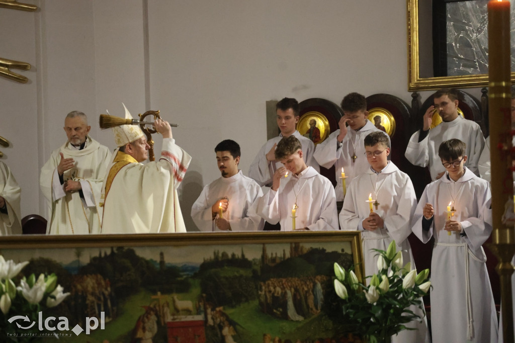 Wigilia Paschalna w kościele NSPJ w Legnicy