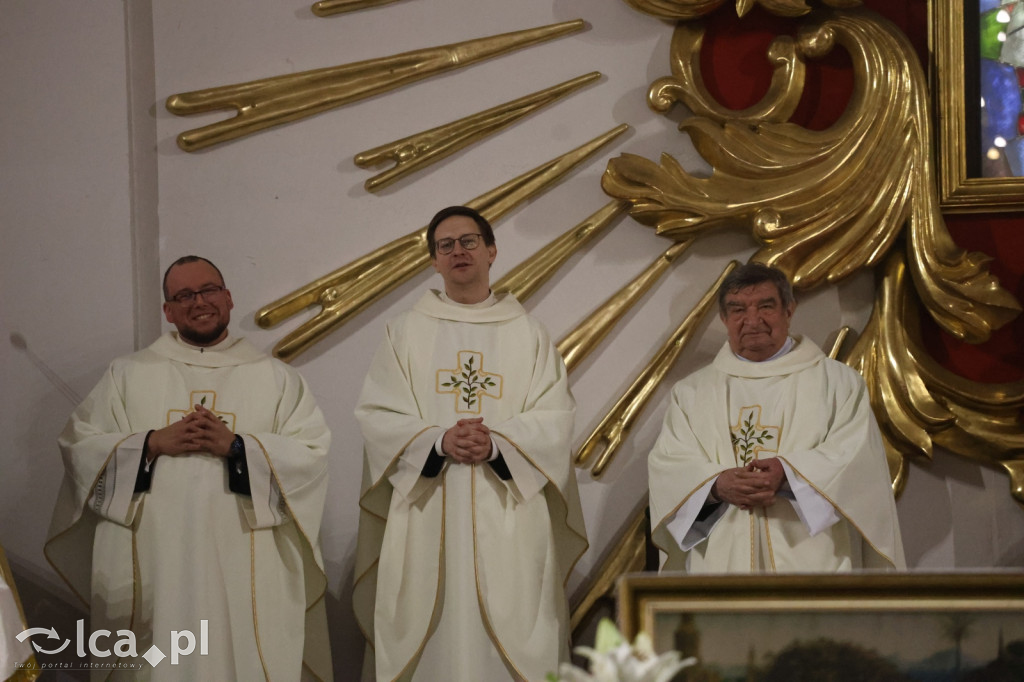 Wigilia Paschalna w kościele NSPJ w Legnicy