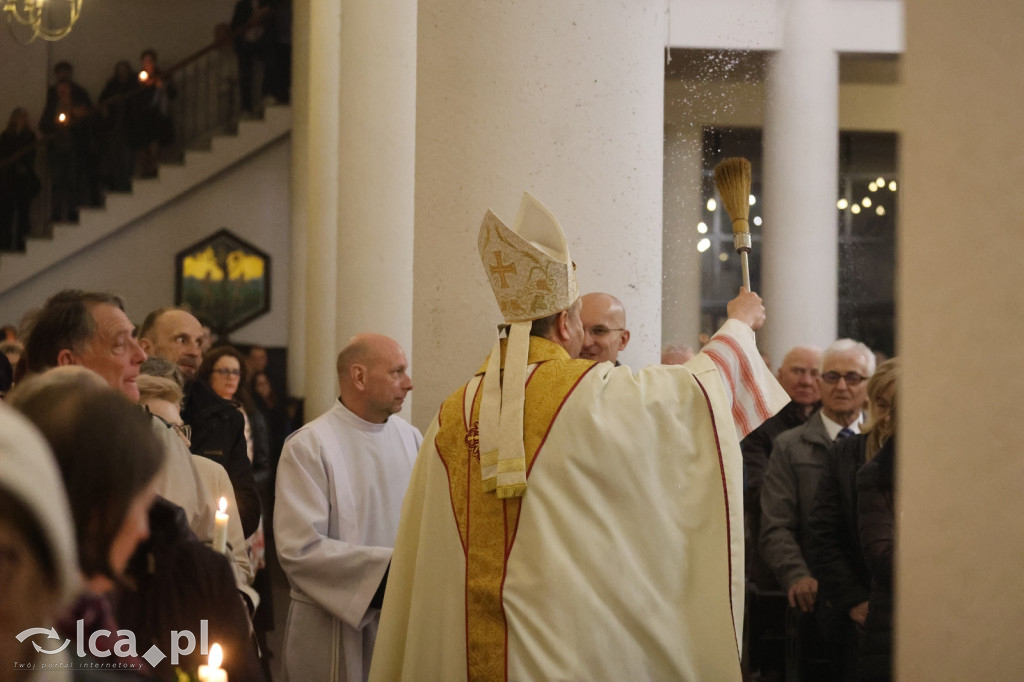 Wigilia Paschalna w kościele NSPJ w Legnicy