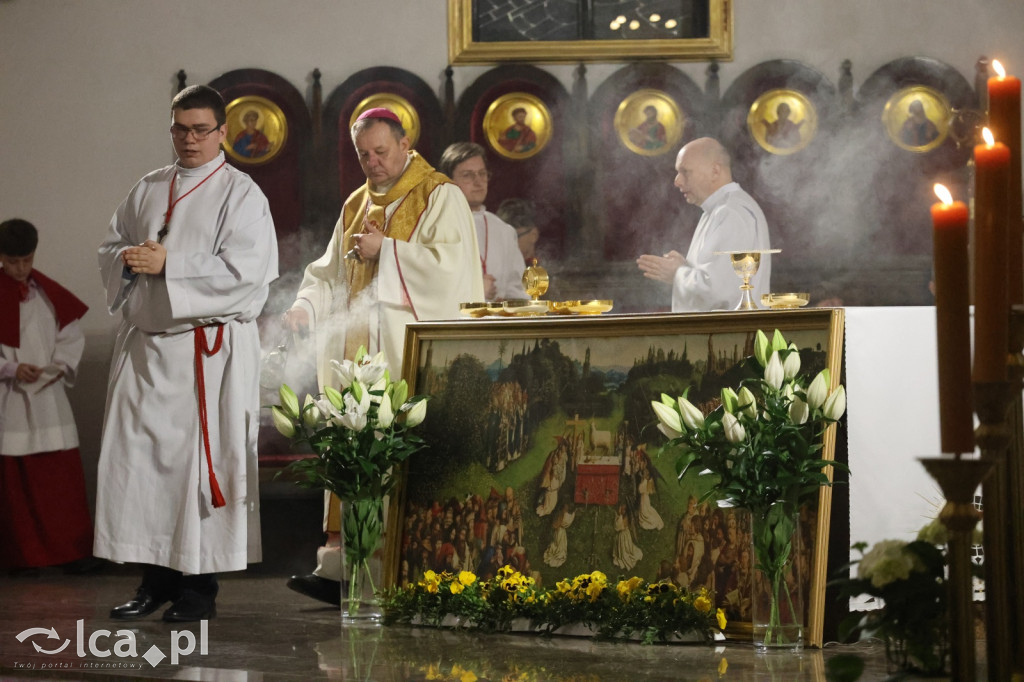 Wigilia Paschalna w kościele NSPJ w Legnicy