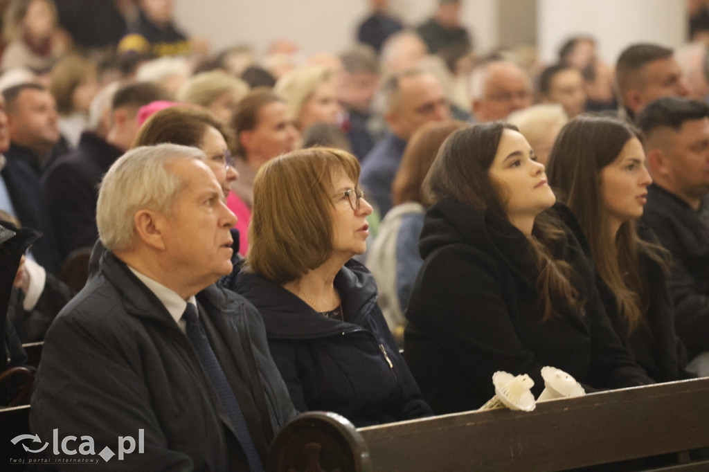 Wigilia Paschalna w kościele NSPJ w Legnicy