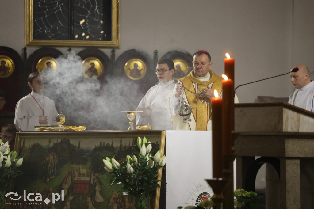 Wigilia Paschalna w kościele NSPJ w Legnicy