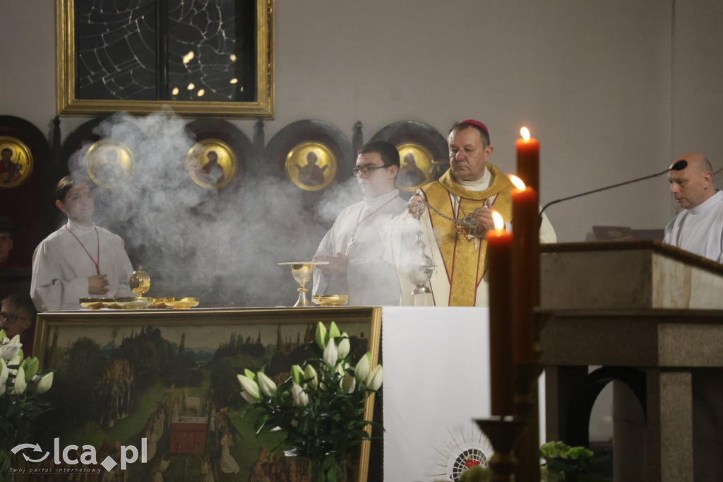 Wigilia Paschalna w kościele NSPJ w Legnicy