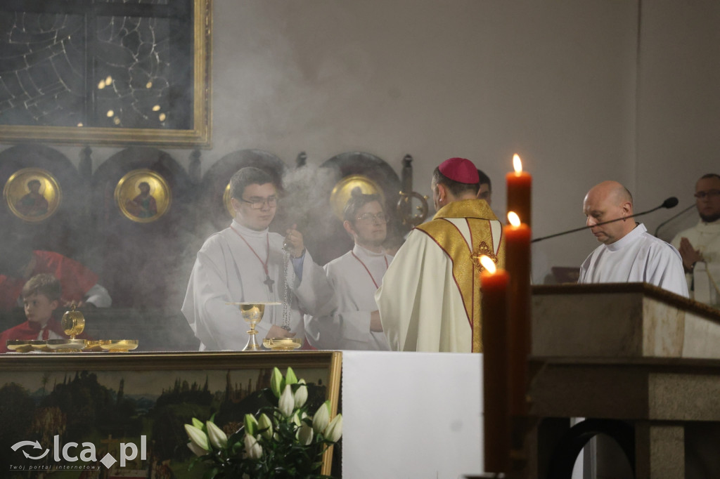 Wigilia Paschalna w kościele NSPJ w Legnicy