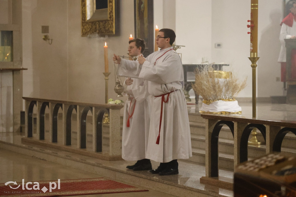Wigilia Paschalna w kościele NSPJ w Legnicy