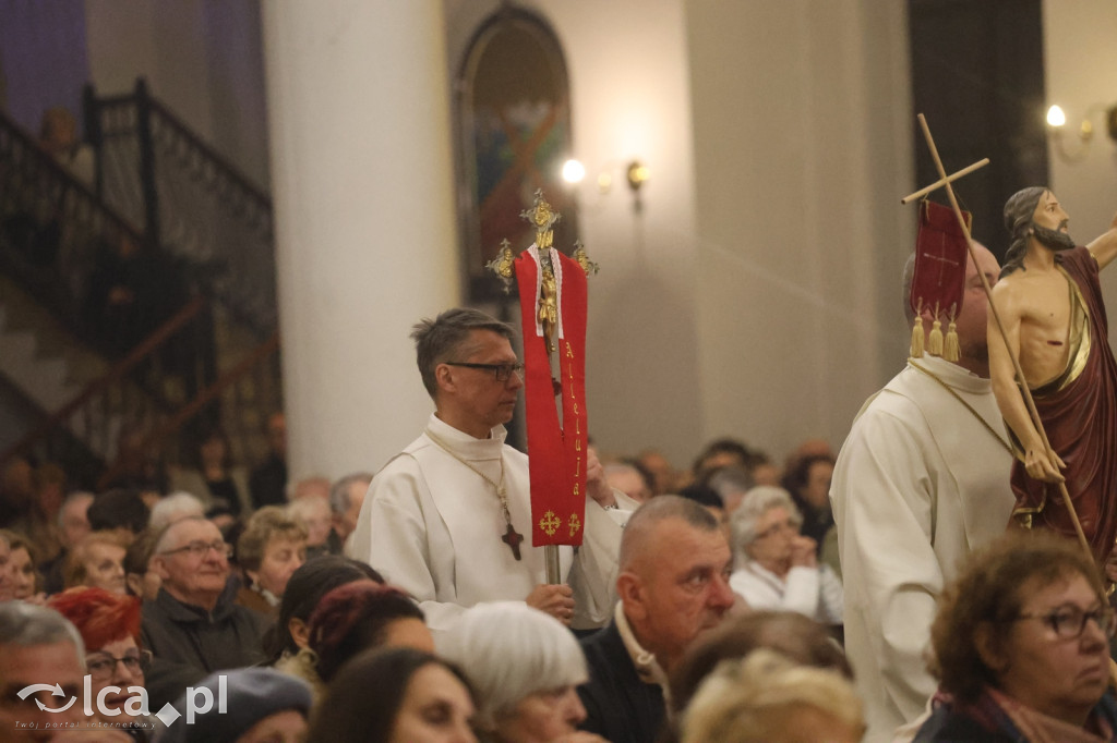Wigilia Paschalna w kościele NSPJ w Legnicy