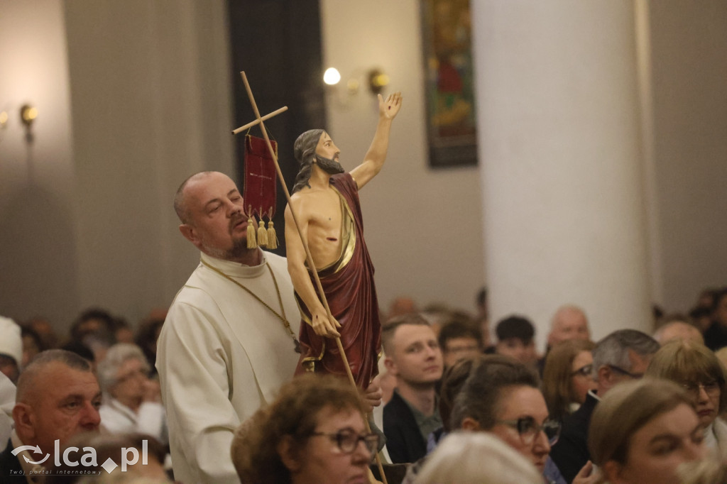 Wigilia Paschalna w kościele NSPJ w Legnicy