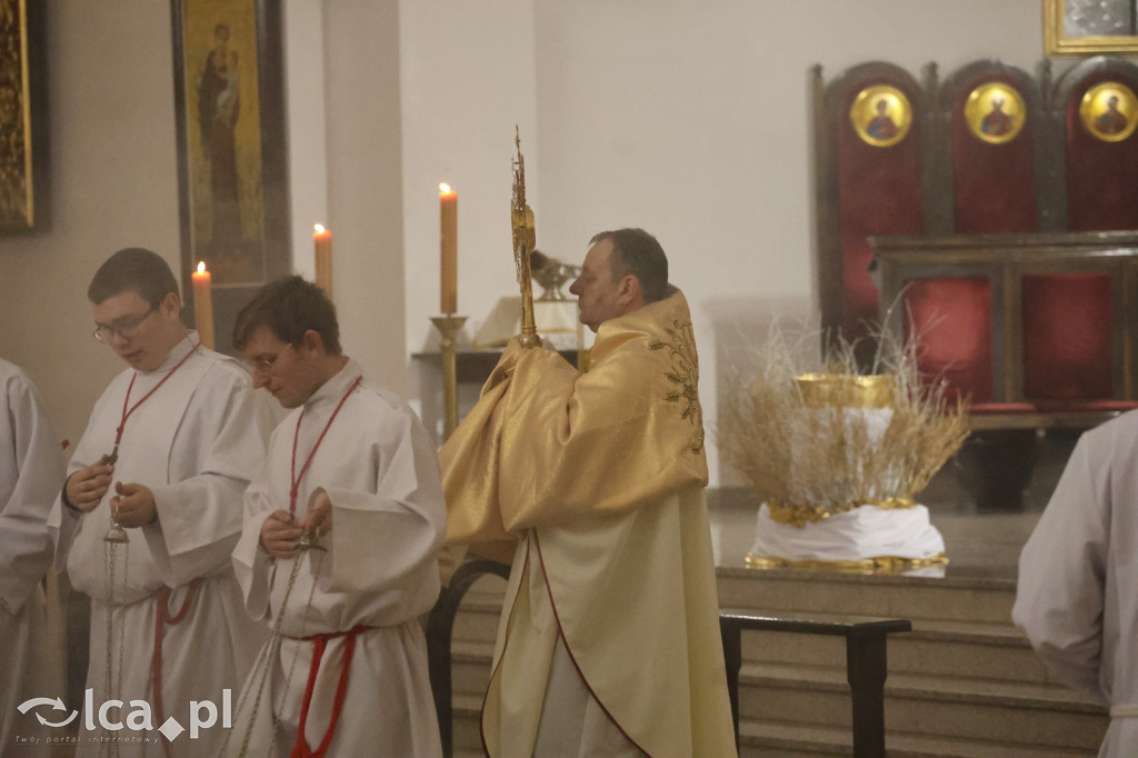 Wigilia Paschalna w kościele NSPJ w Legnicy