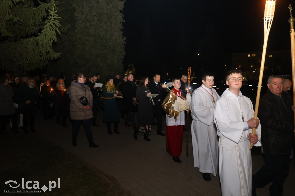 Wigilia Paschalna w kościele NSPJ w Legnicy