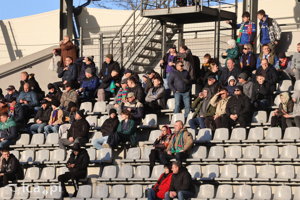 Kibice na meczu Miedź Legnica - Polonia Bytom