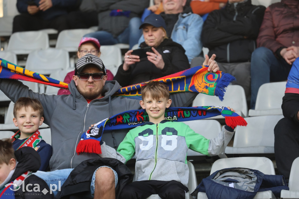 Kibice na meczu Miedź Legnica - Polonia Bytom