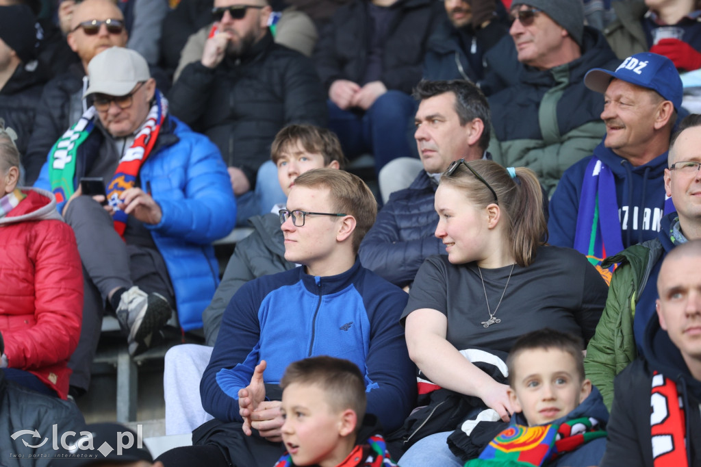 Kibice na meczu Miedź Legnica - Polonia Bytom