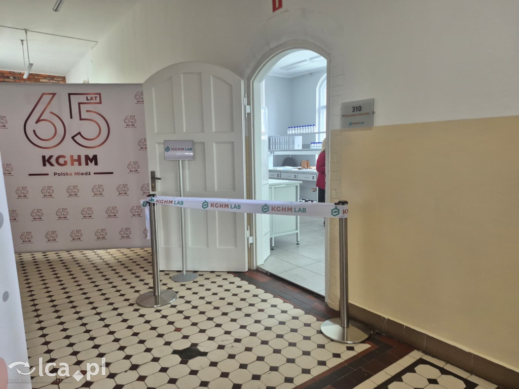 II LO ma nowoczesną pracownię chemiczną