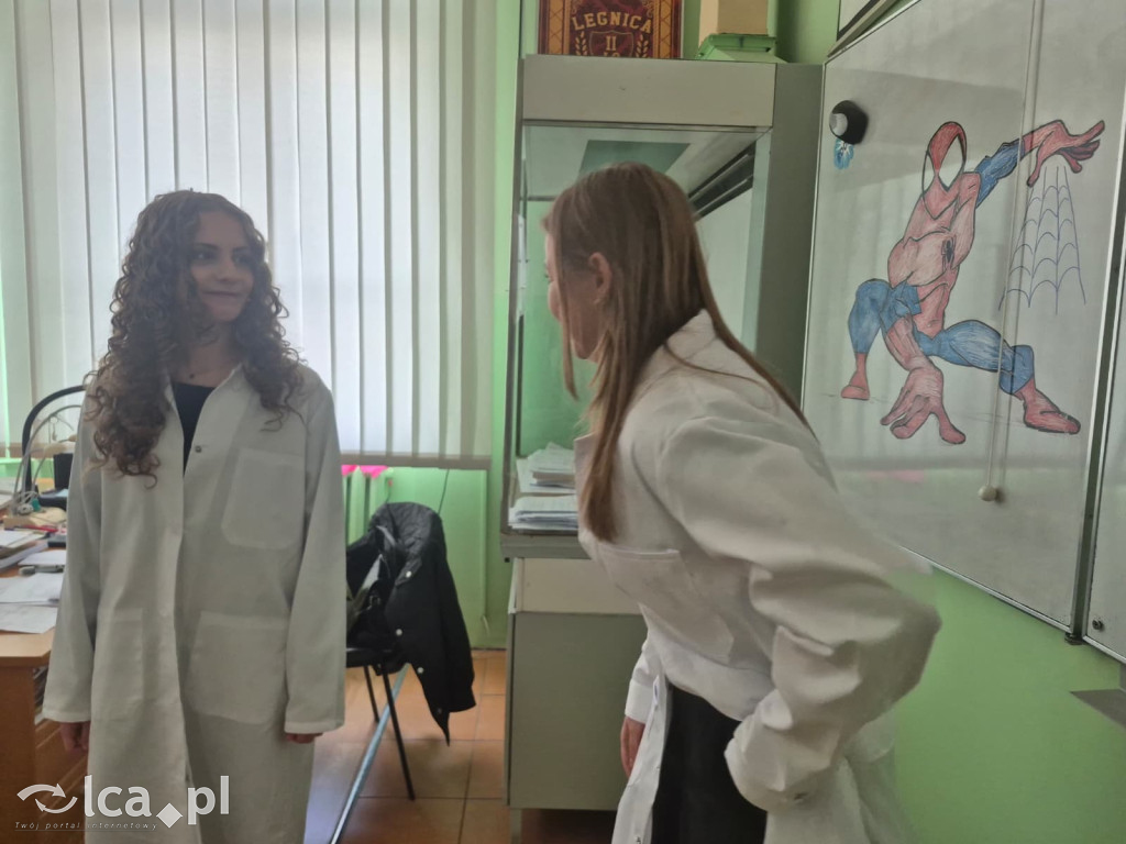 II LO ma nowoczesną pracownię chemiczną