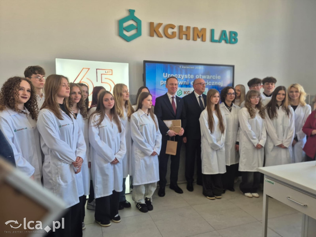 II LO ma nowoczesną pracownię chemiczną