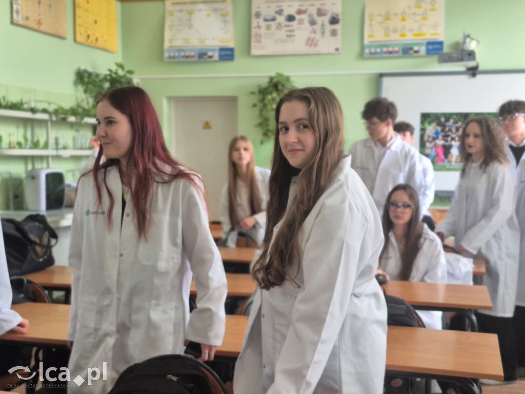 II LO ma nowoczesną pracownię chemiczną