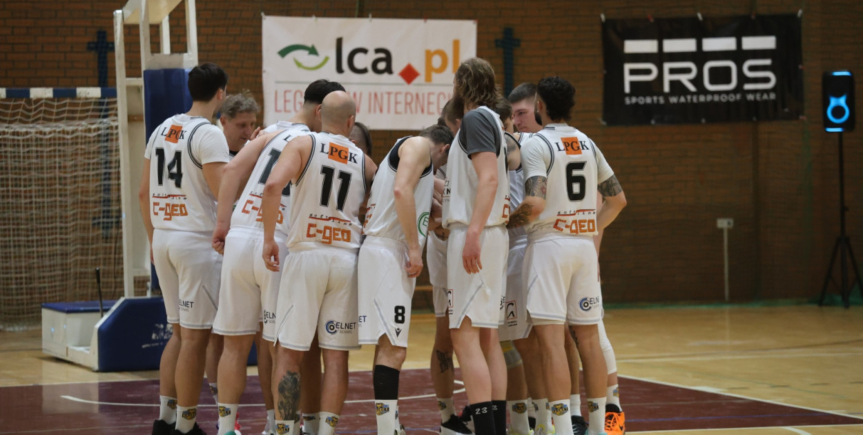 KS Basket Legnica wygrywa pierwszy mecz
