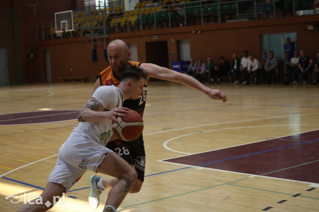 KS Basket Legnica wygrywa pierwszy mecz
