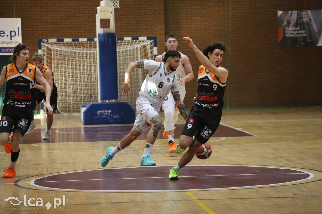 KS Basket Legnica wygrywa pierwszy mecz