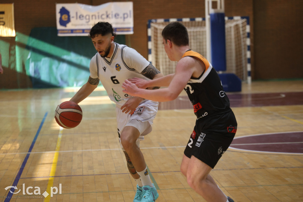 KS Basket Legnica wygrywa pierwszy mecz