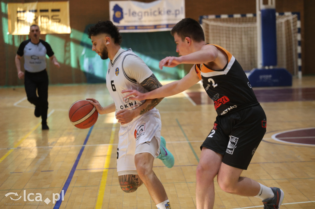 KS Basket Legnica wygrywa pierwszy mecz
