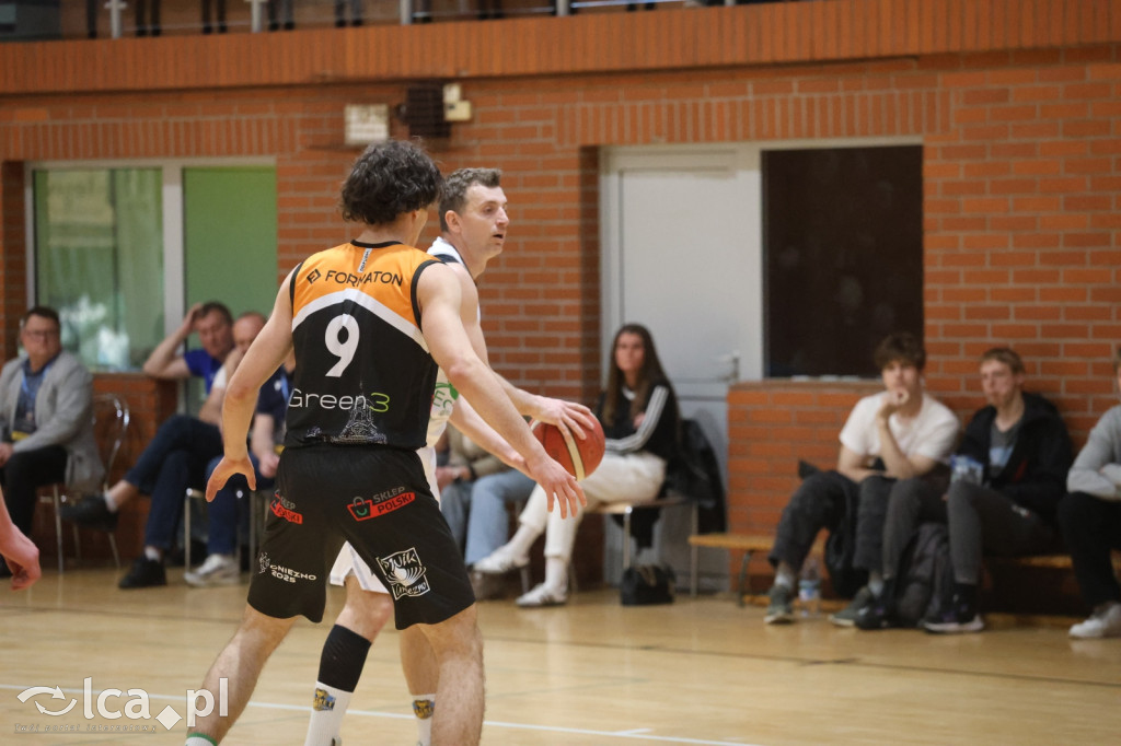 KS Basket Legnica wygrywa pierwszy mecz
