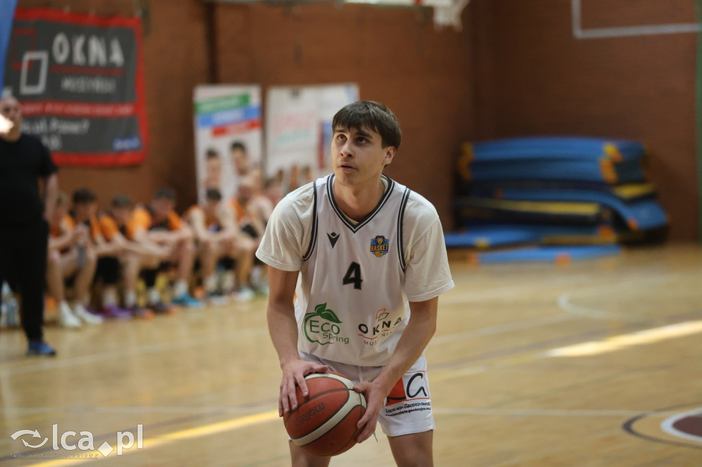 KS Basket Legnica wygrywa pierwszy mecz