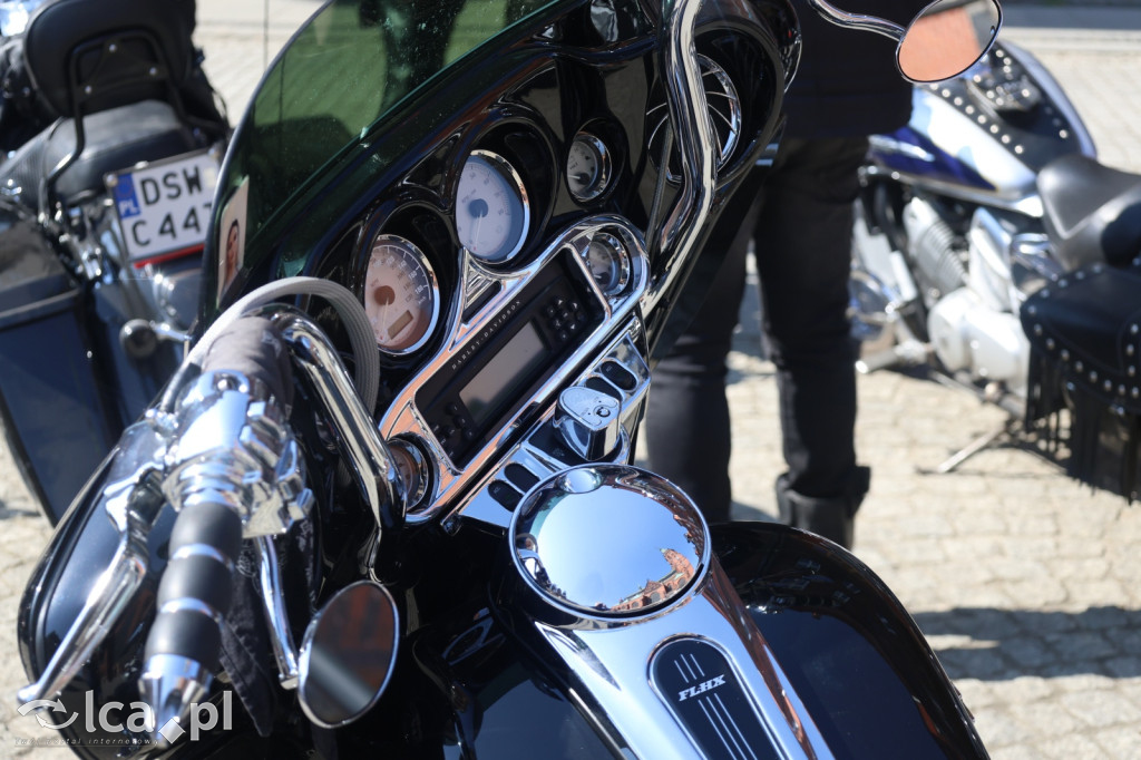 Ryk silników i strażackie syreny