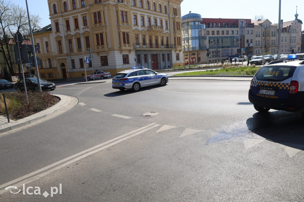 Ryk silników i strażackie syreny