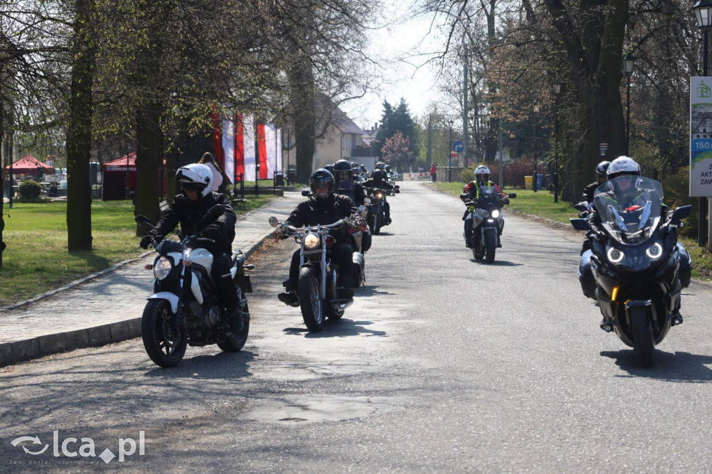 Ryk silników i strażackie syreny