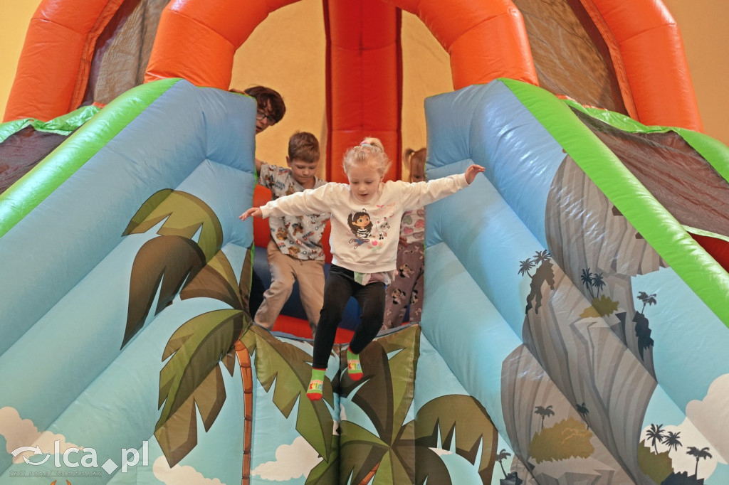 Sobota na dmuchańcach przy Hangarowej