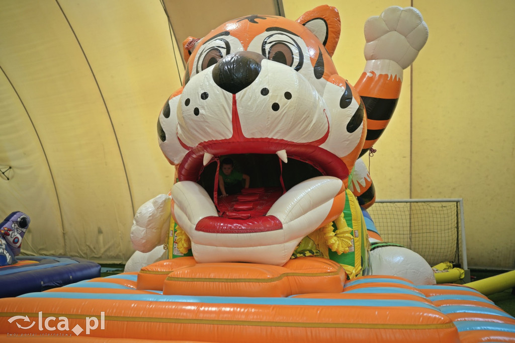 Sobota na dmuchańcach przy Hangarowej