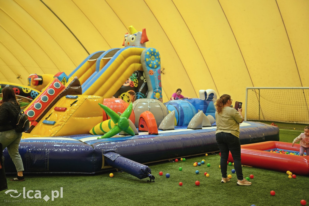 Sobota na dmuchańcach przy Hangarowej