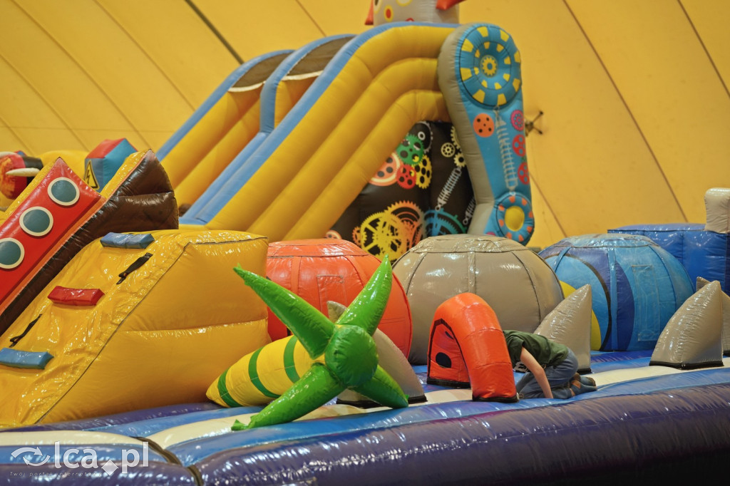 Sobota na dmuchańcach przy Hangarowej