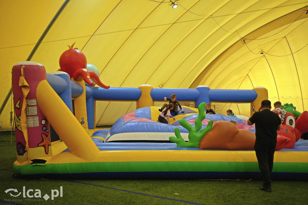 Sobota na dmuchańcach przy Hangarowej